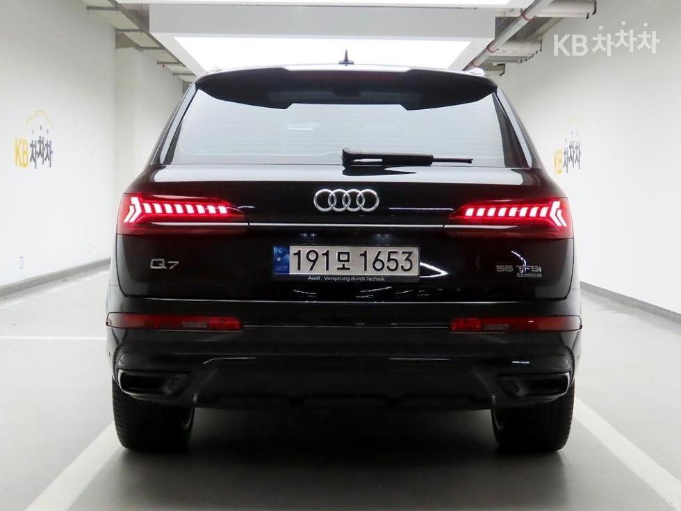 2023 - audi q7