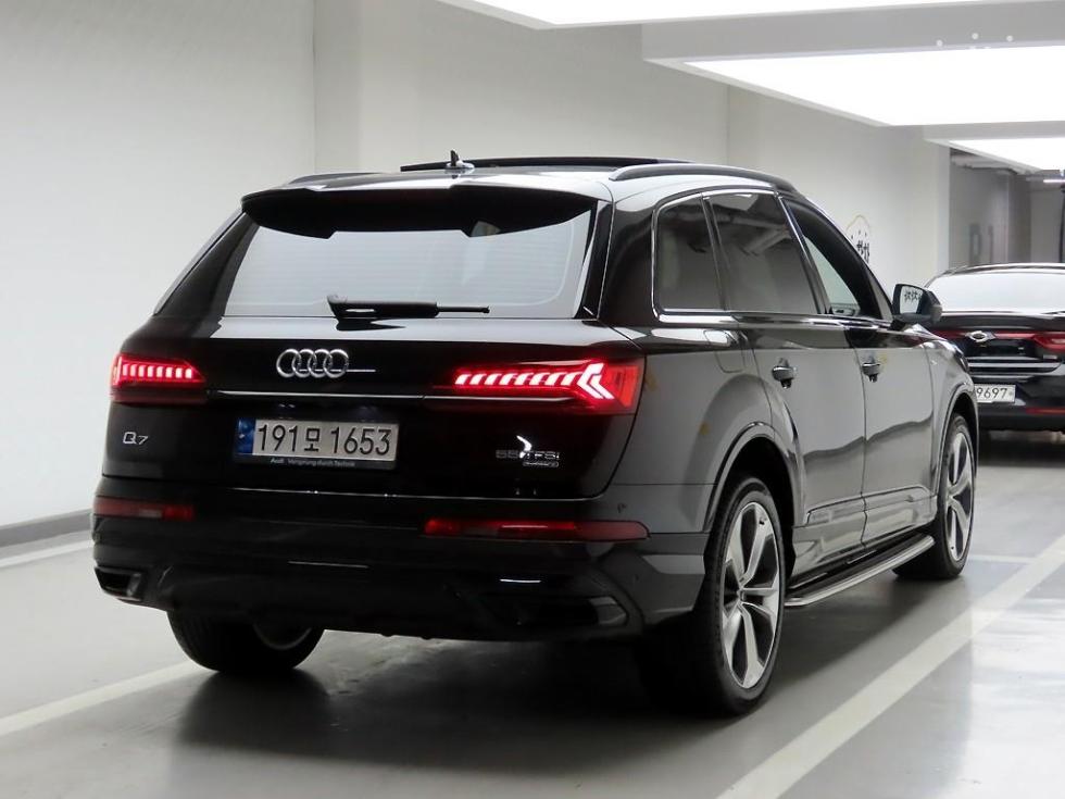 2023 - audi q7