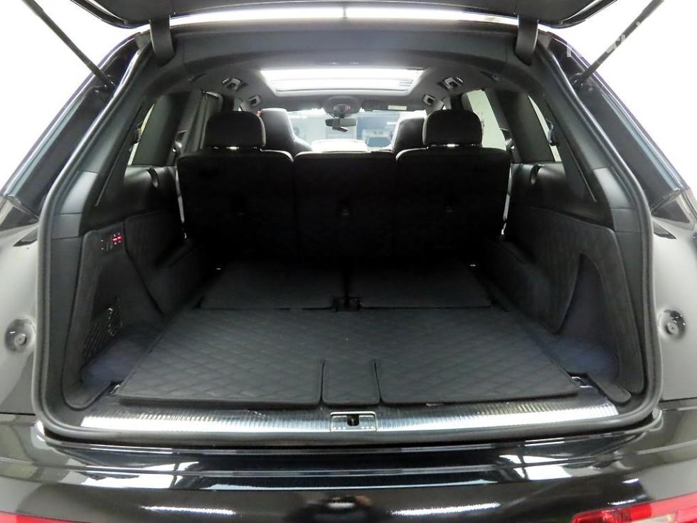 2023 - audi q7