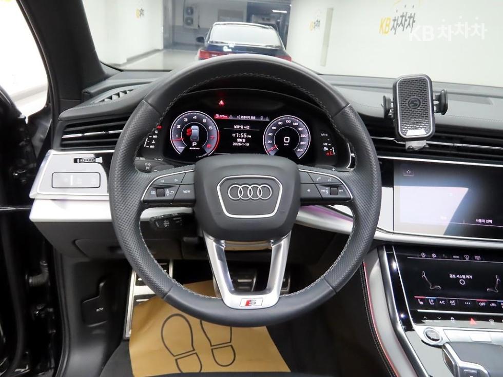 2023 - audi q7