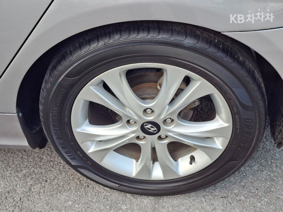 Hyundai Sonata — miniaturë 18