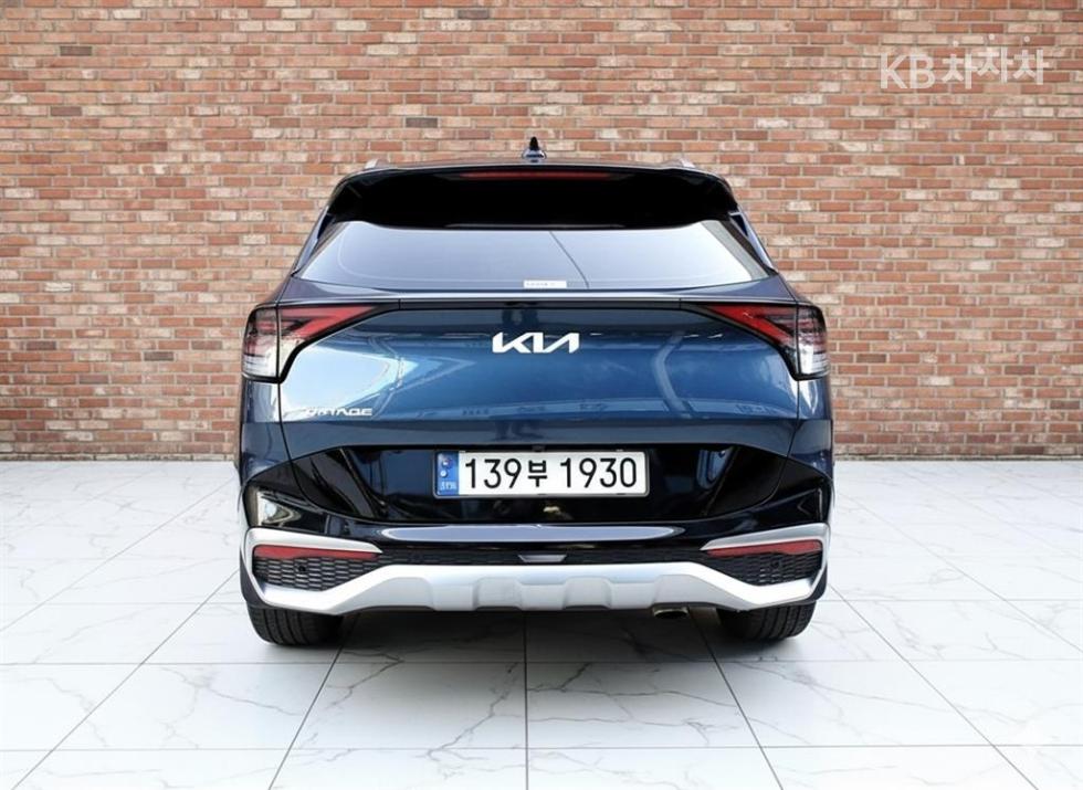 2023 - kia sportage