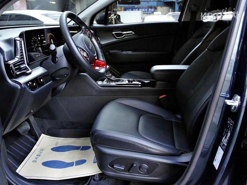 2023 - kia sportage