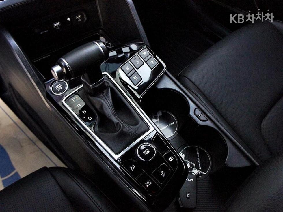 2023 - kia sportage