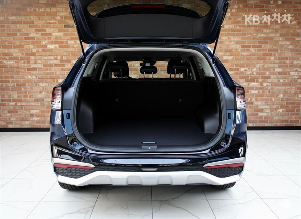 2023 - kia sportage