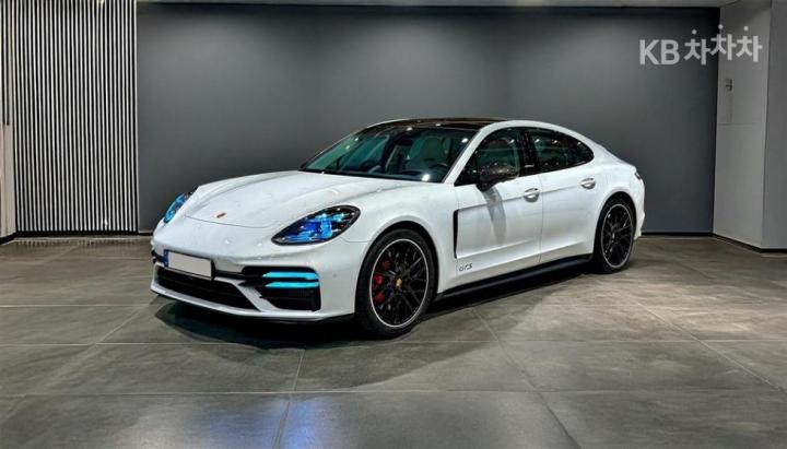 Porsche Panamera 4.0 GTS — foto 1