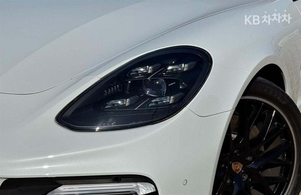 2022 Porsche (971) photo