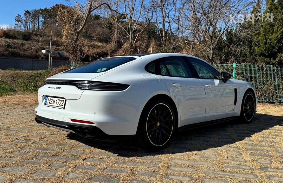 2022 Porsche (971) photo