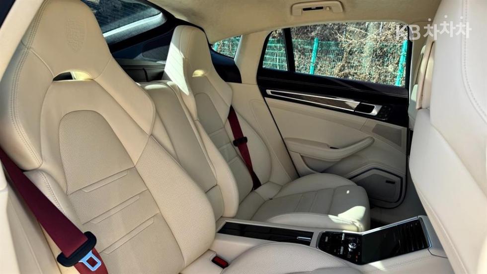 Porsche Panamera — miniaturë 13
