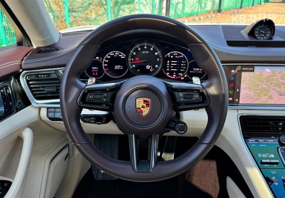 Porsche Panamera — miniaturë 15