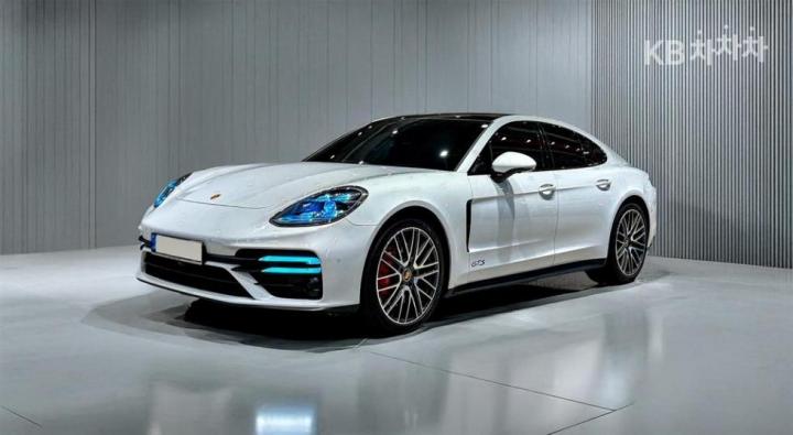 Porsche Panamera 4.0 GTS — foto 1