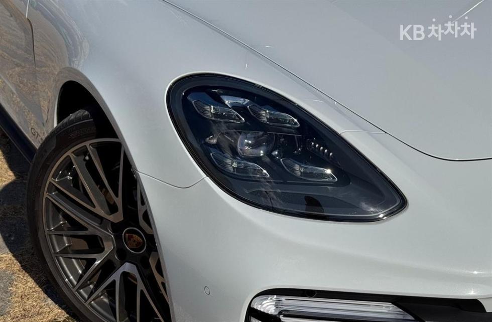 2022 Porsche (971) photo