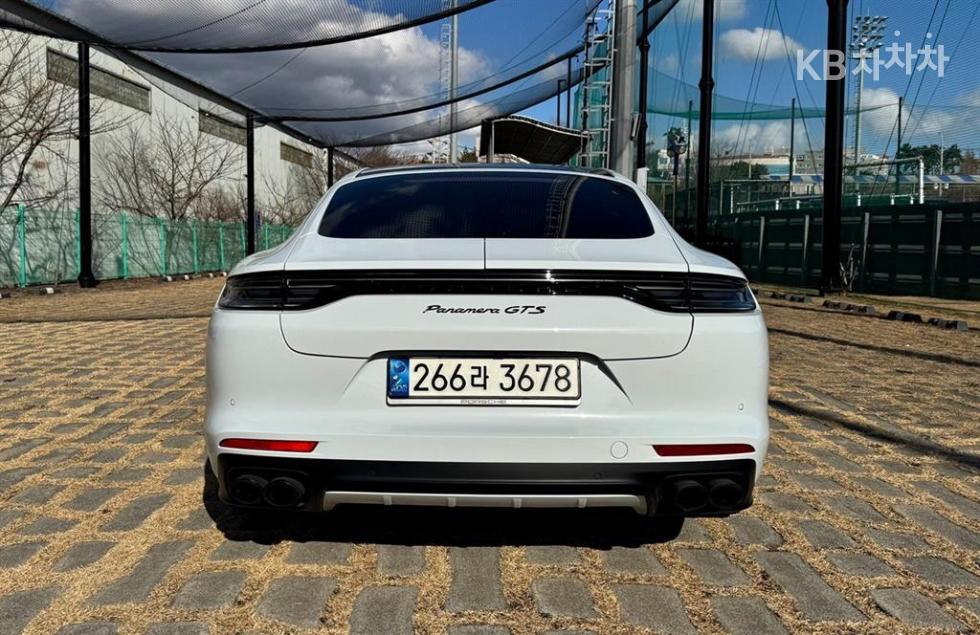 2022 Porsche (971) photo
