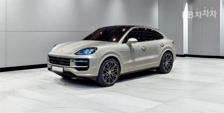 Porsche Cayenne 3.0 E-Hybrid — foto 1