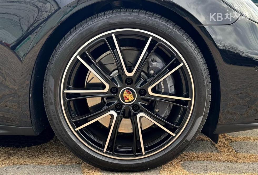 2021 Porsche (971) photo