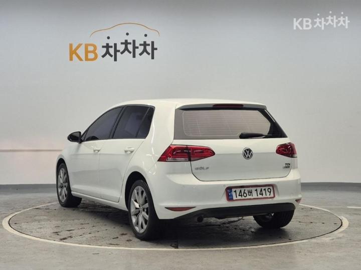 Volkswagen Golf 1.6 TDI BlueMotion MK7 3