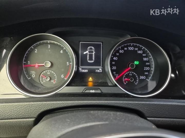 Volkswagen Golf 1.6 TDI BlueMotion MK7 7