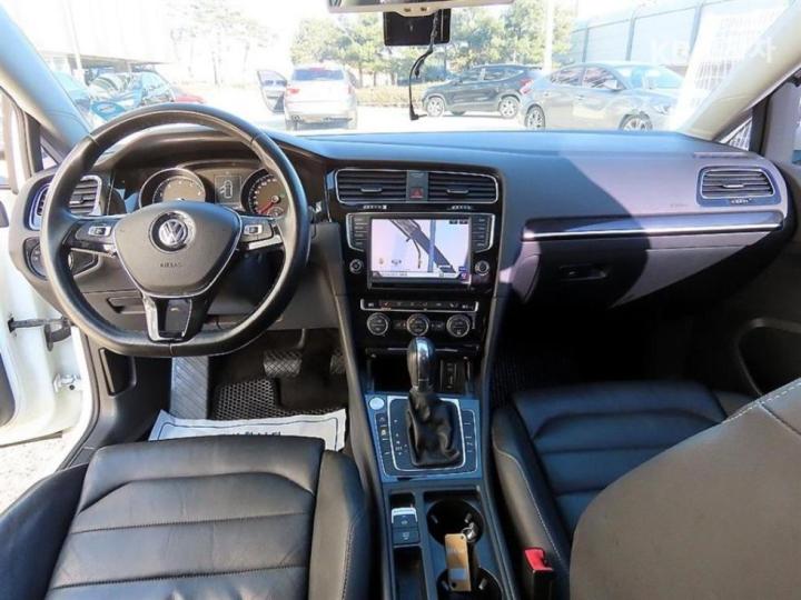 Volkswagen Golf 1.4 TSI MK7 Premium 6