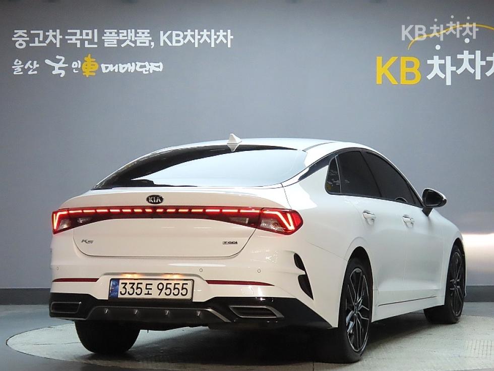 2021 - kia k5