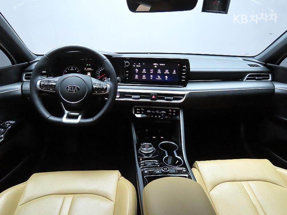 2021 - kia k5