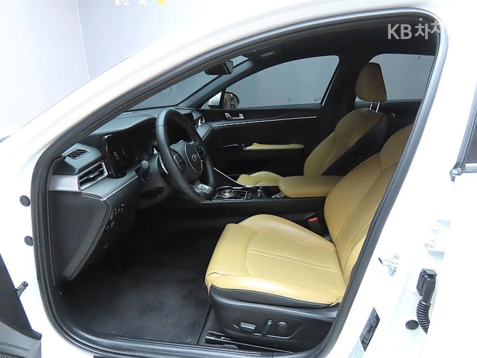 2021 - kia k5
