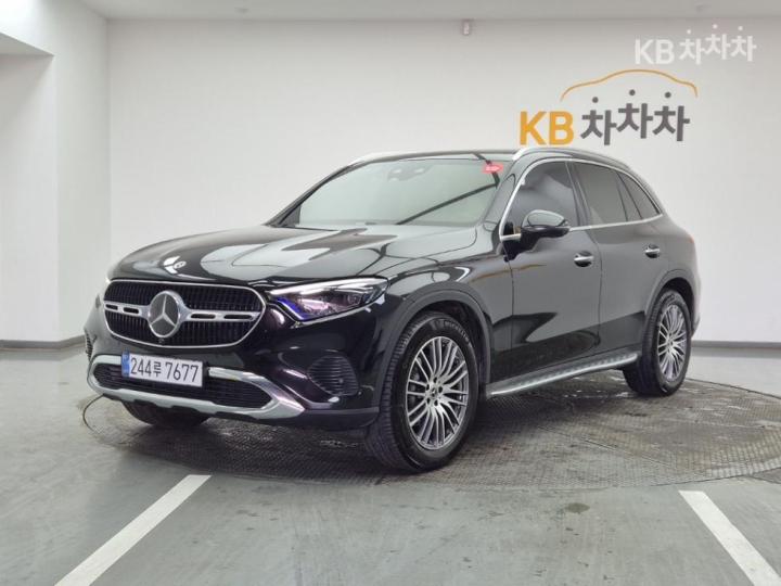 Mercedes-Benz GLC-Class X253 300 4Matic Base Type
