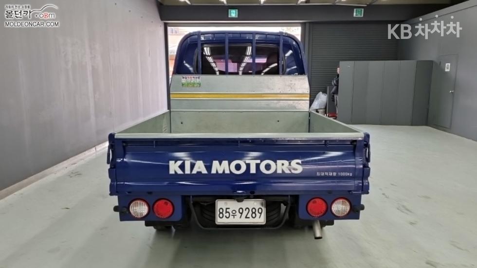 2011 - kia bongo iii
