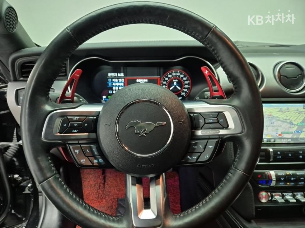 2022 - ford mustang