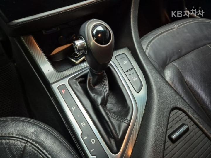 Kia K5 Hybrid Luxury 9