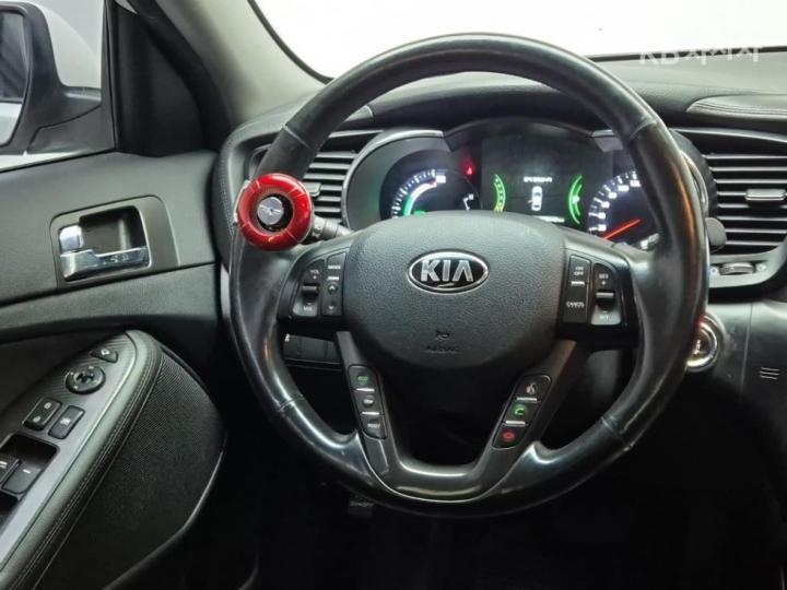 Kia K5 Hybrid Luxury 10