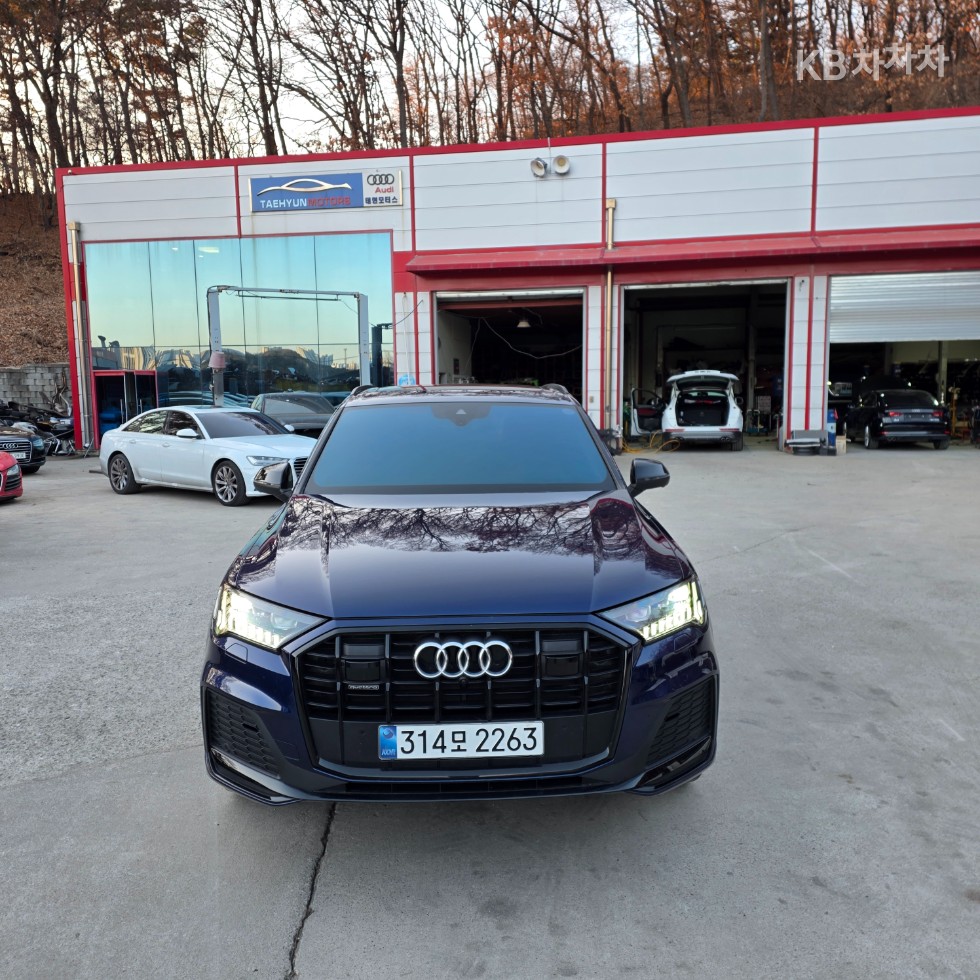 2023 - audi q7