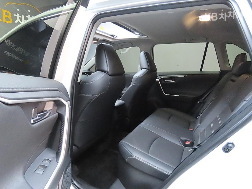 2025 - toyota rav4