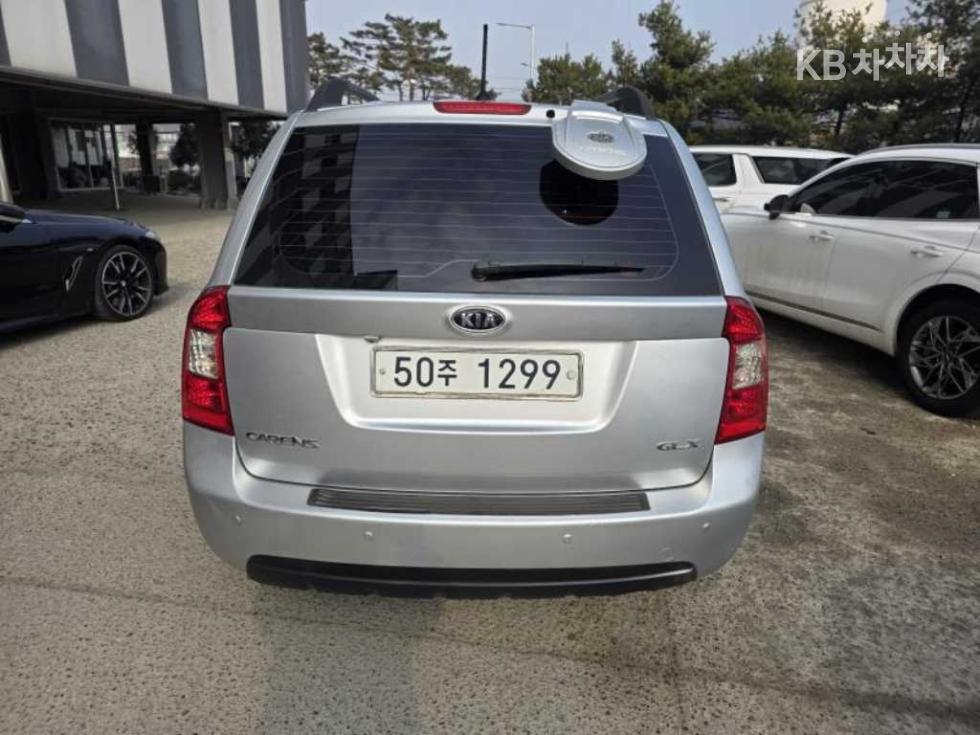 2010 - kia carens