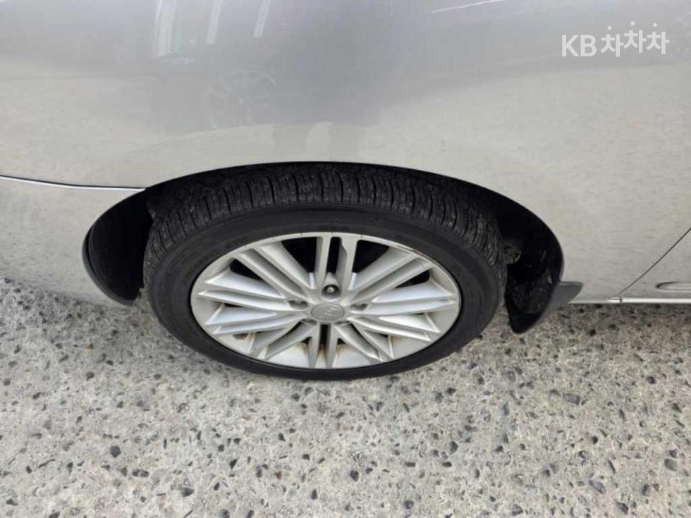 2010 - kia carens