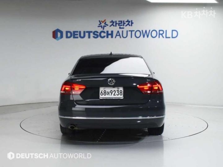 Volkswagen Passat 1.8 TSI Sport 5