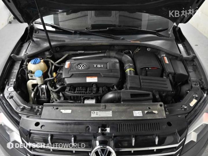 Volkswagen Passat 1.8 TSI Sport 7