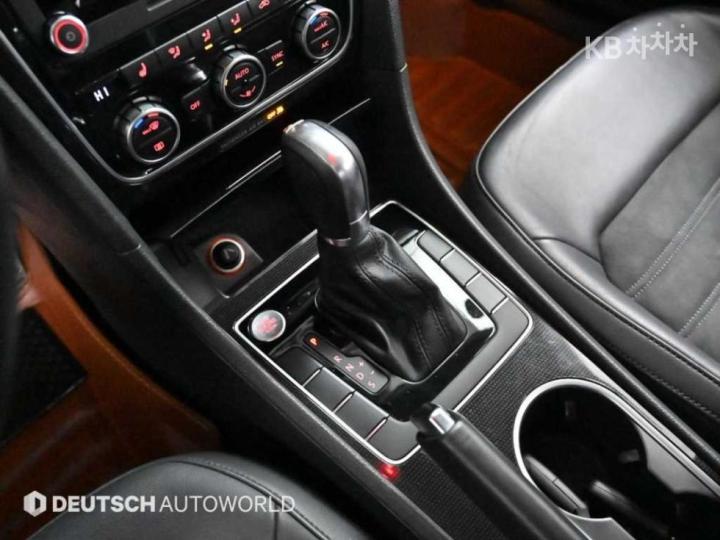 Volkswagen Passat 1.8 TSI Sport 10