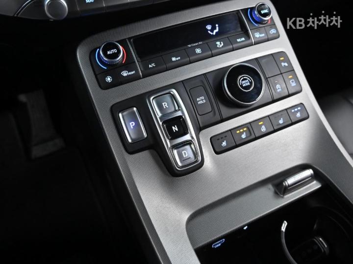 Hyundai Palisade 3.8 Gasoline Prestige 10