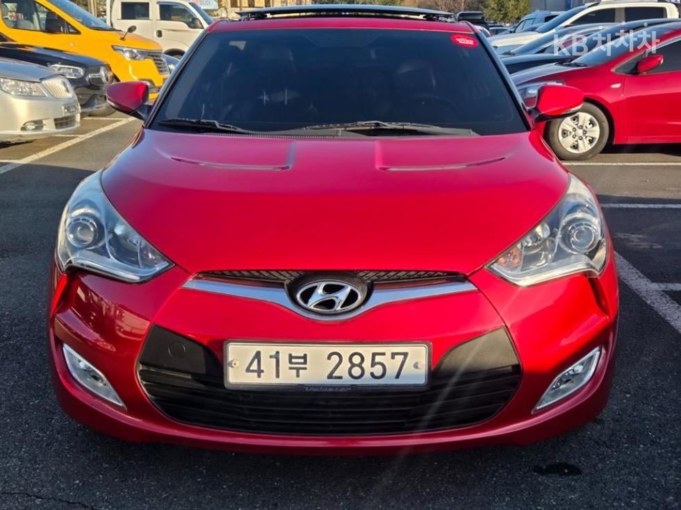 2012 - hyundai veloster
