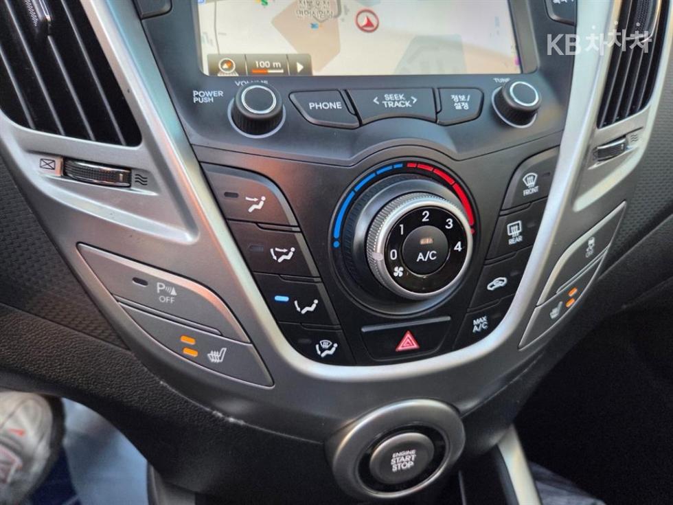 2012 - hyundai veloster