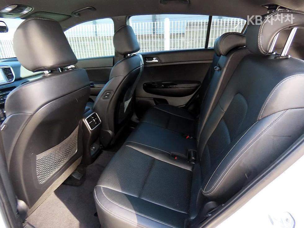 2020 - kia sportage