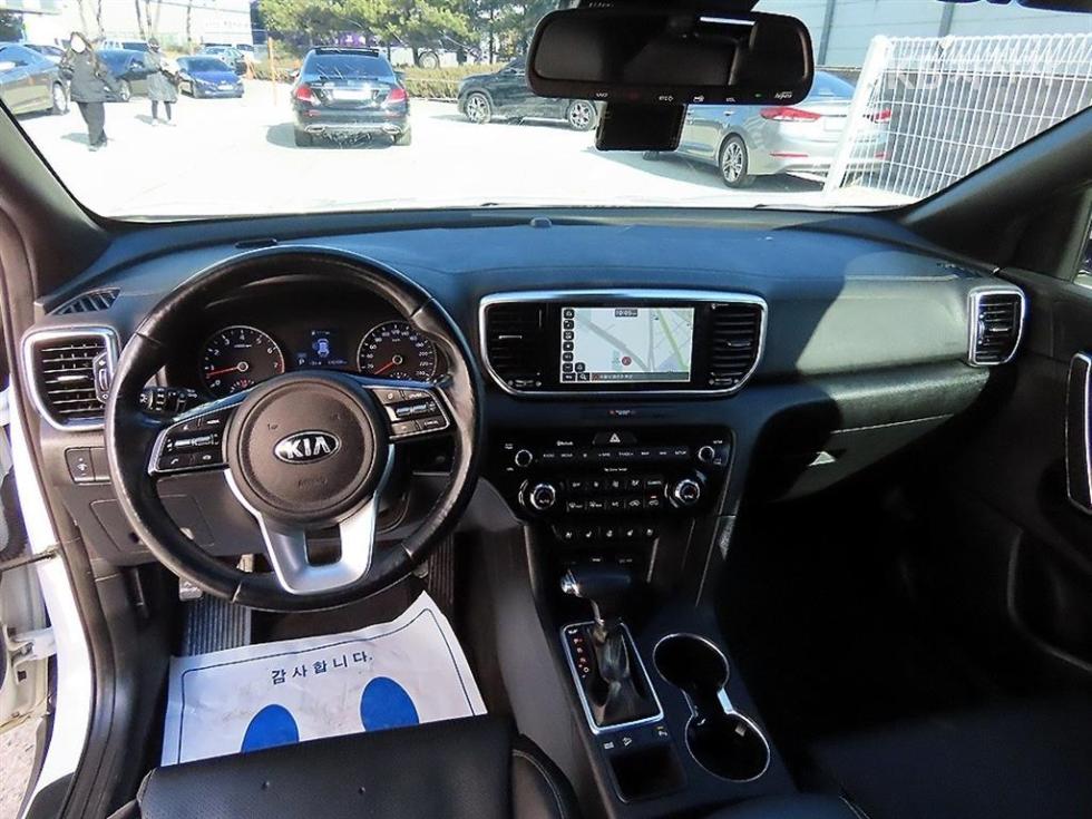 2020 - kia sportage