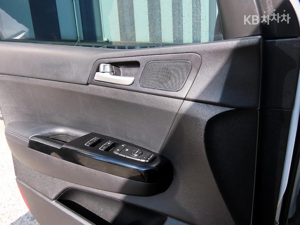 2020 - kia sportage
