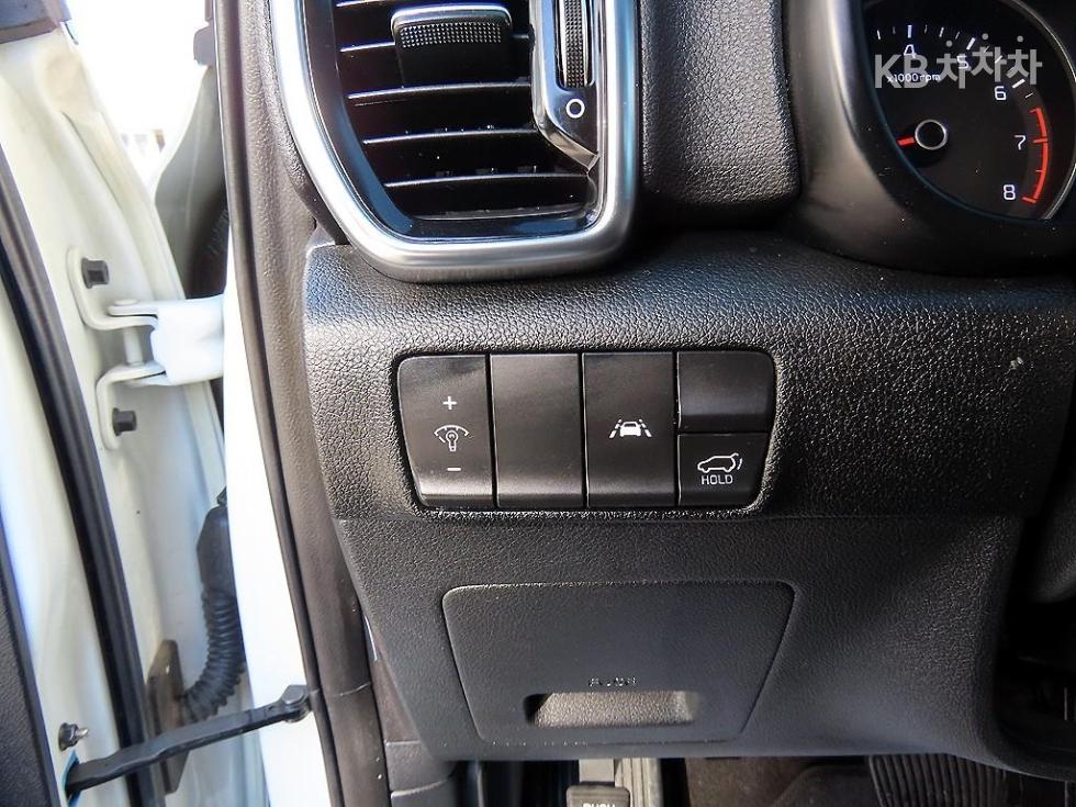 2020 - kia sportage