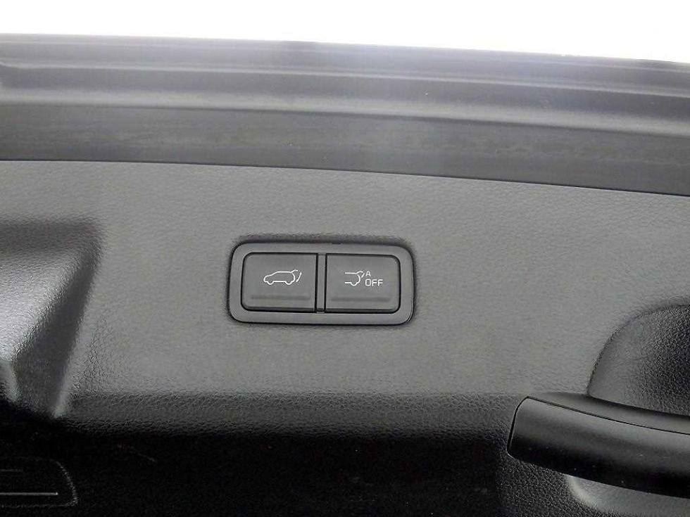 2022 - kia carnival