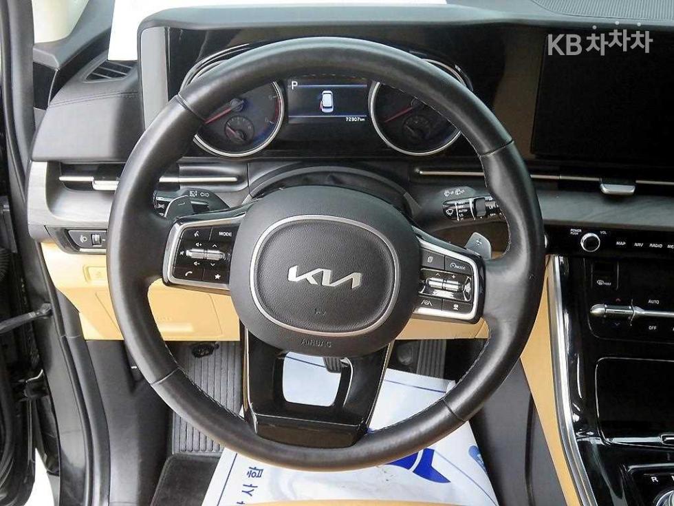2022 - kia carnival