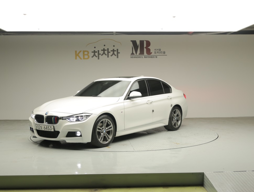 BMW 뉴3시리즈 320i 세단 M스포츠 F30(13~) - фото 1