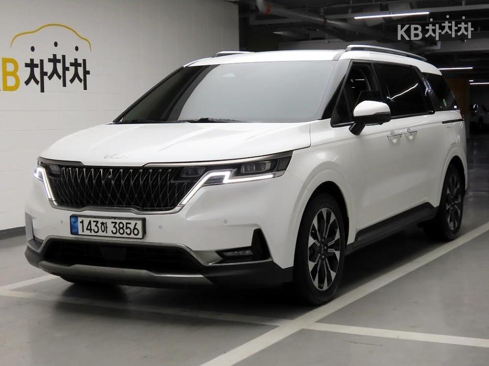2023 - kia carnival