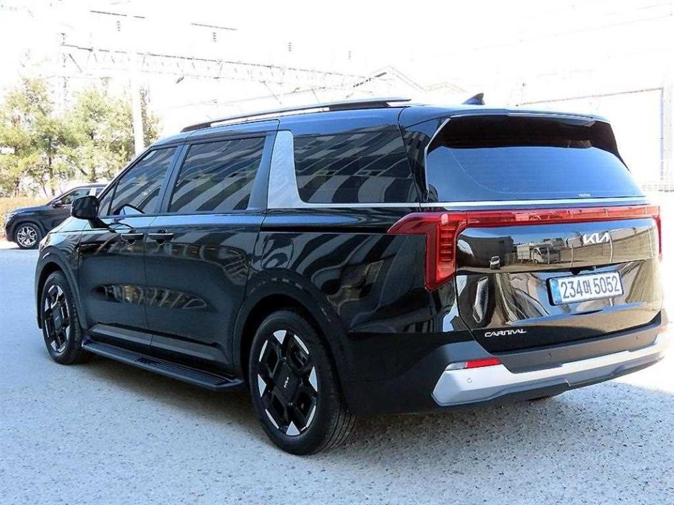 2025 - kia carnival