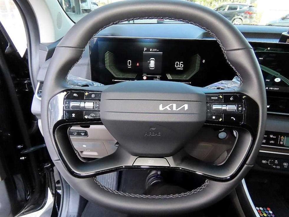 2025 - kia carnival